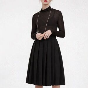 🖤 Trendy H&M Black Pleated Knee-Length Skirt | Size 2 - 25” waist 22” long